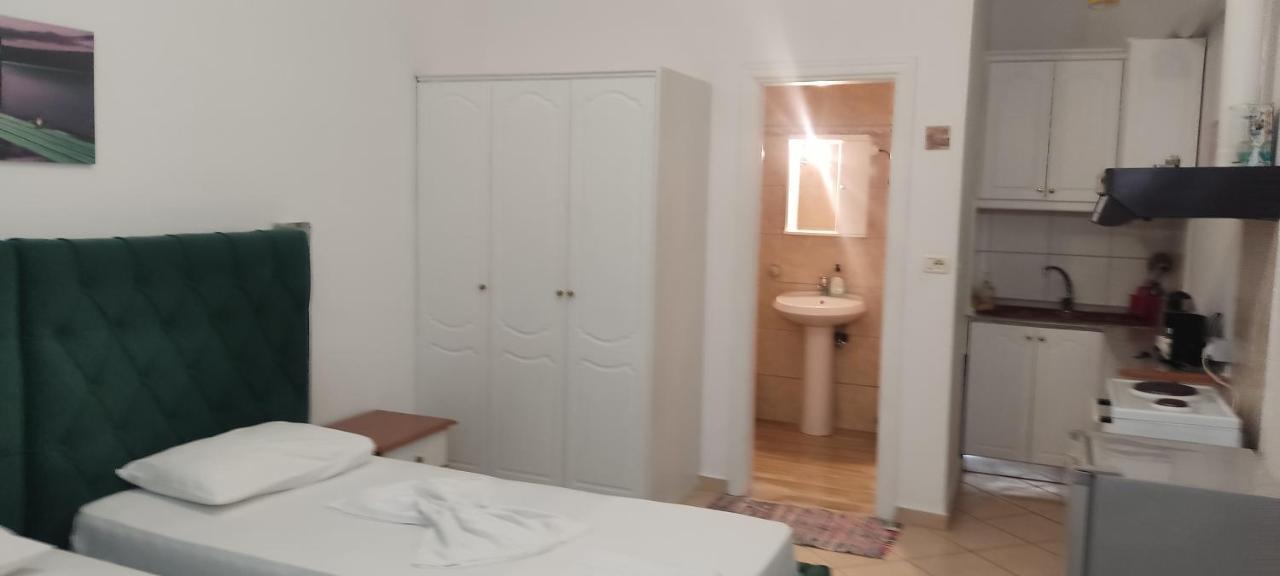 Apartment Rina Sarandë Exterior foto